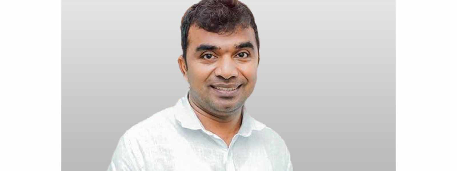 සම්පත් මනම්පේරි අධිකරණයට භාර වීමට සූදානම්